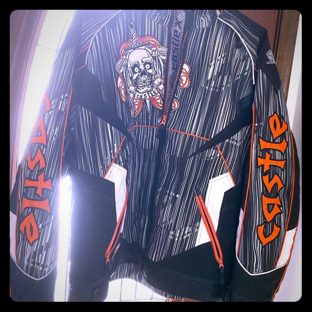 Castle snowboarding jacket